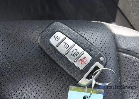 2013 Hyundai Genesis 3.8 from USA, damaged, VIN KMHGC4DD7DU235791